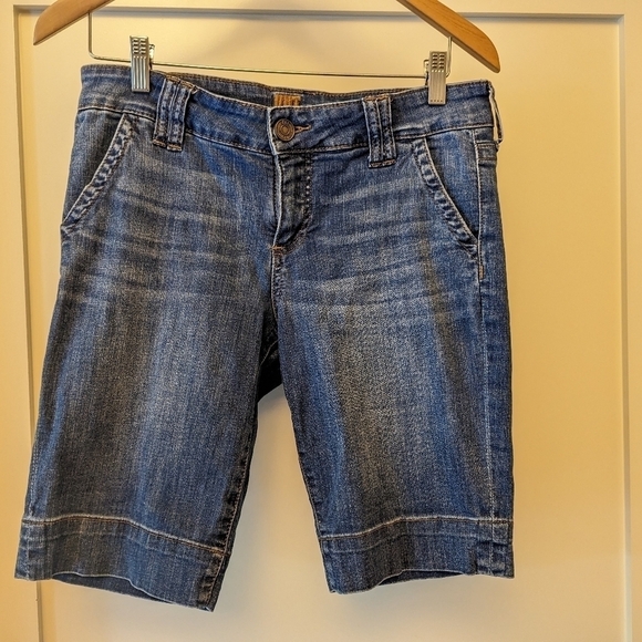 Kut from the Kloth Pants - KUT from the Kloth Bermuda Jean Shorts Size 6